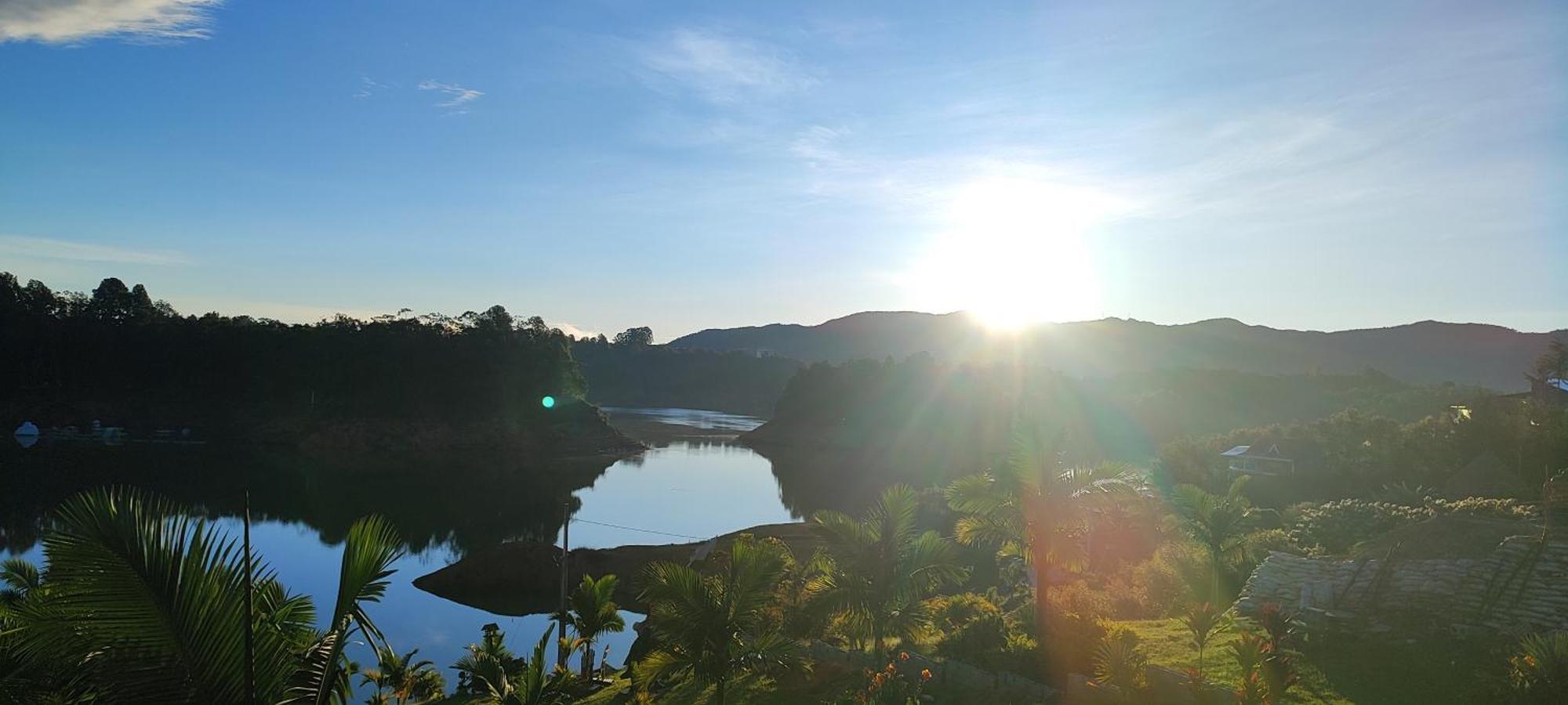 Hotel Aguas Abiertas Guatape Exterior photo